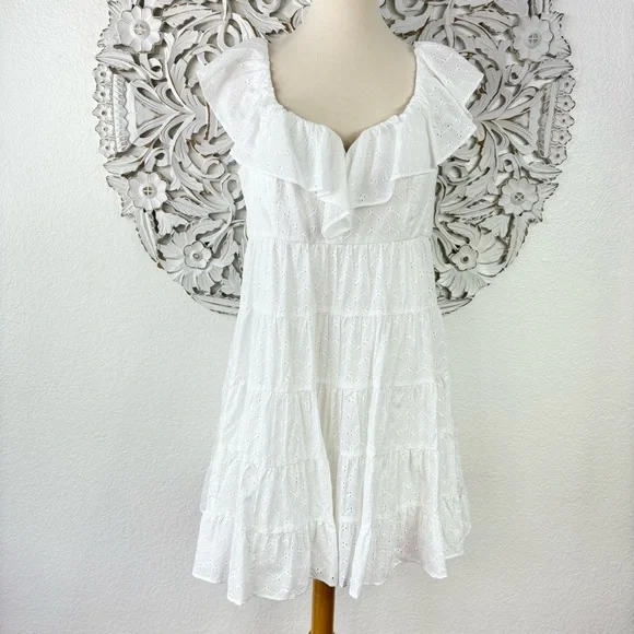 {Lilly Pulitzer} Emie White Eyelet Babydoll Dress, Size 12 - Picture 2 of 10
